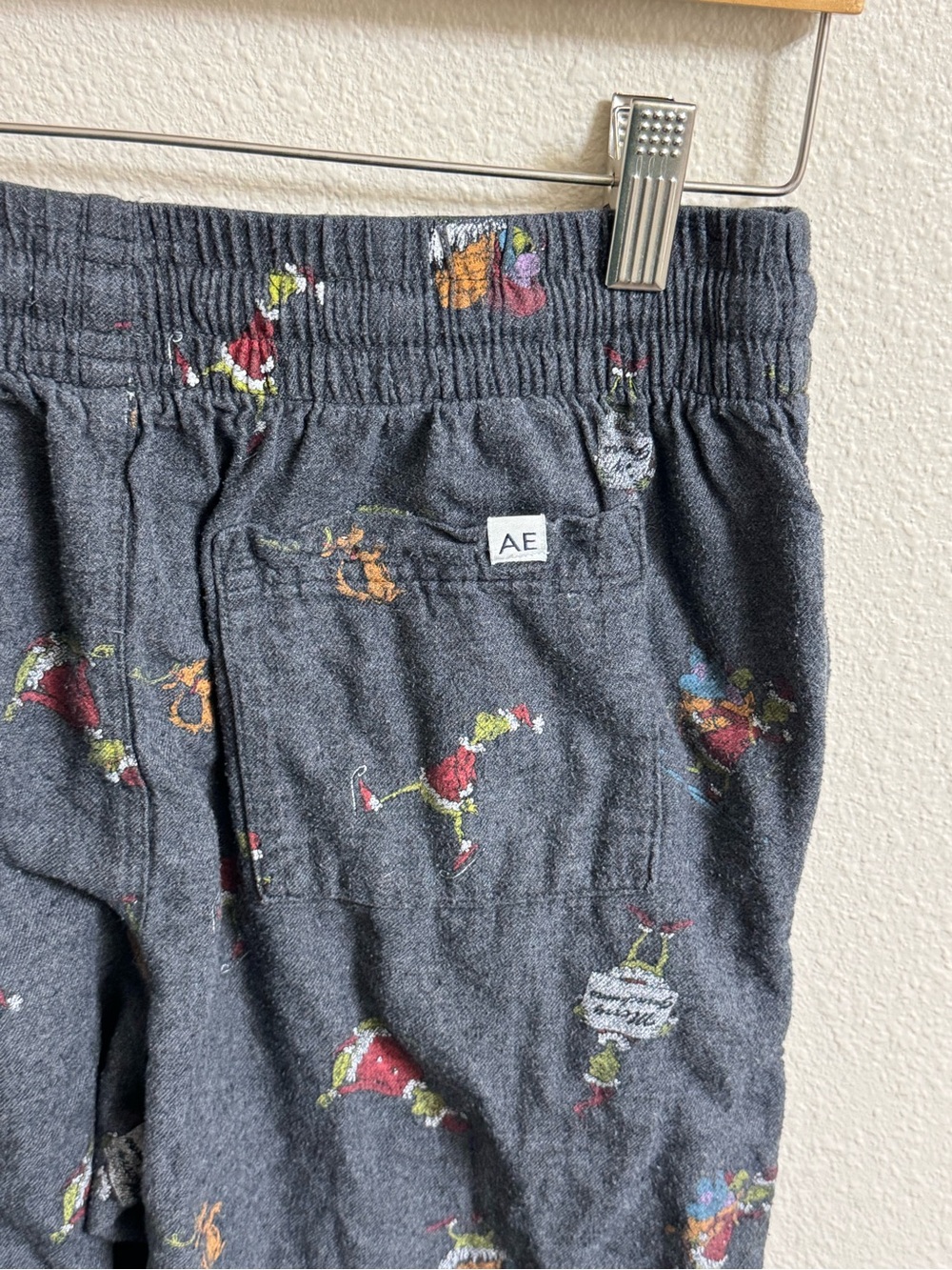 American Eagle The Grinch Christmas Lounge Pajama Pants – Size XS/S - Picture 4 of 5